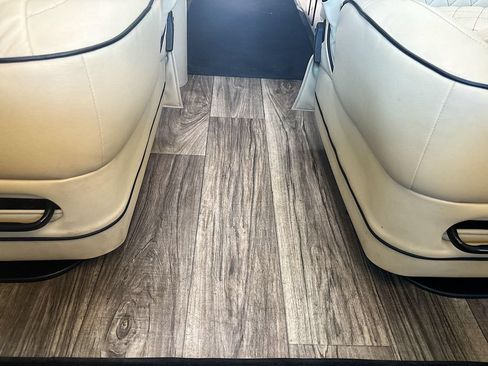 Used 2022 Mercedes-Benz Sprinter 2500 image 60
