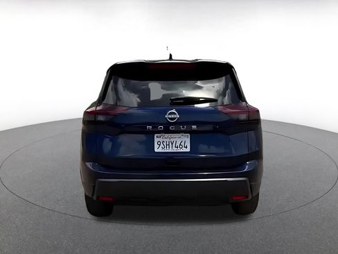 Used 2025 Nissan Rogue SV FWD image 12