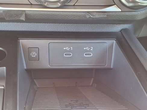 Certified 2025 Nissan Kicks SV AWD/4WD image 8