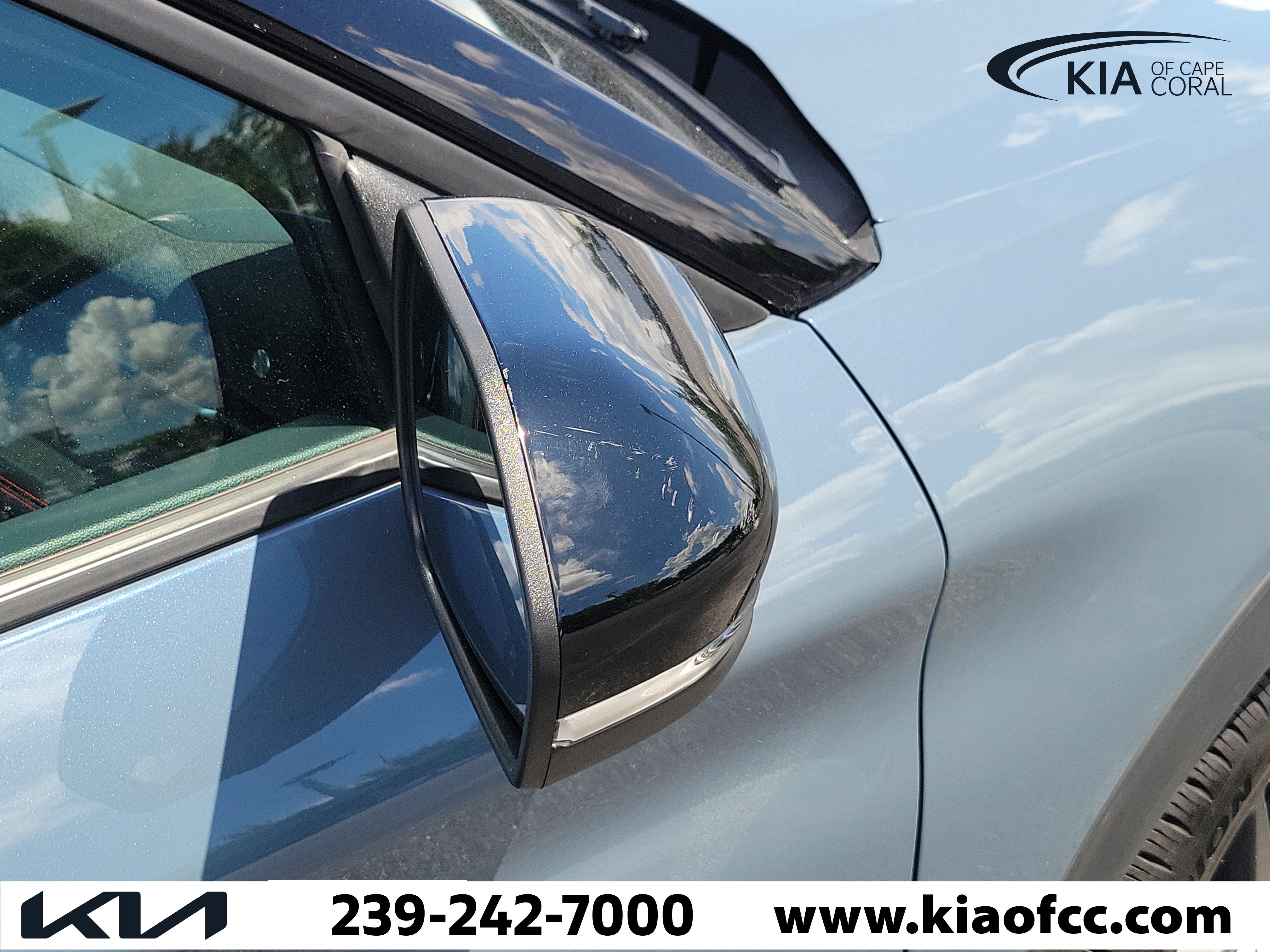 Used 2025 Ford Explorer ST AWD/4WD image 8