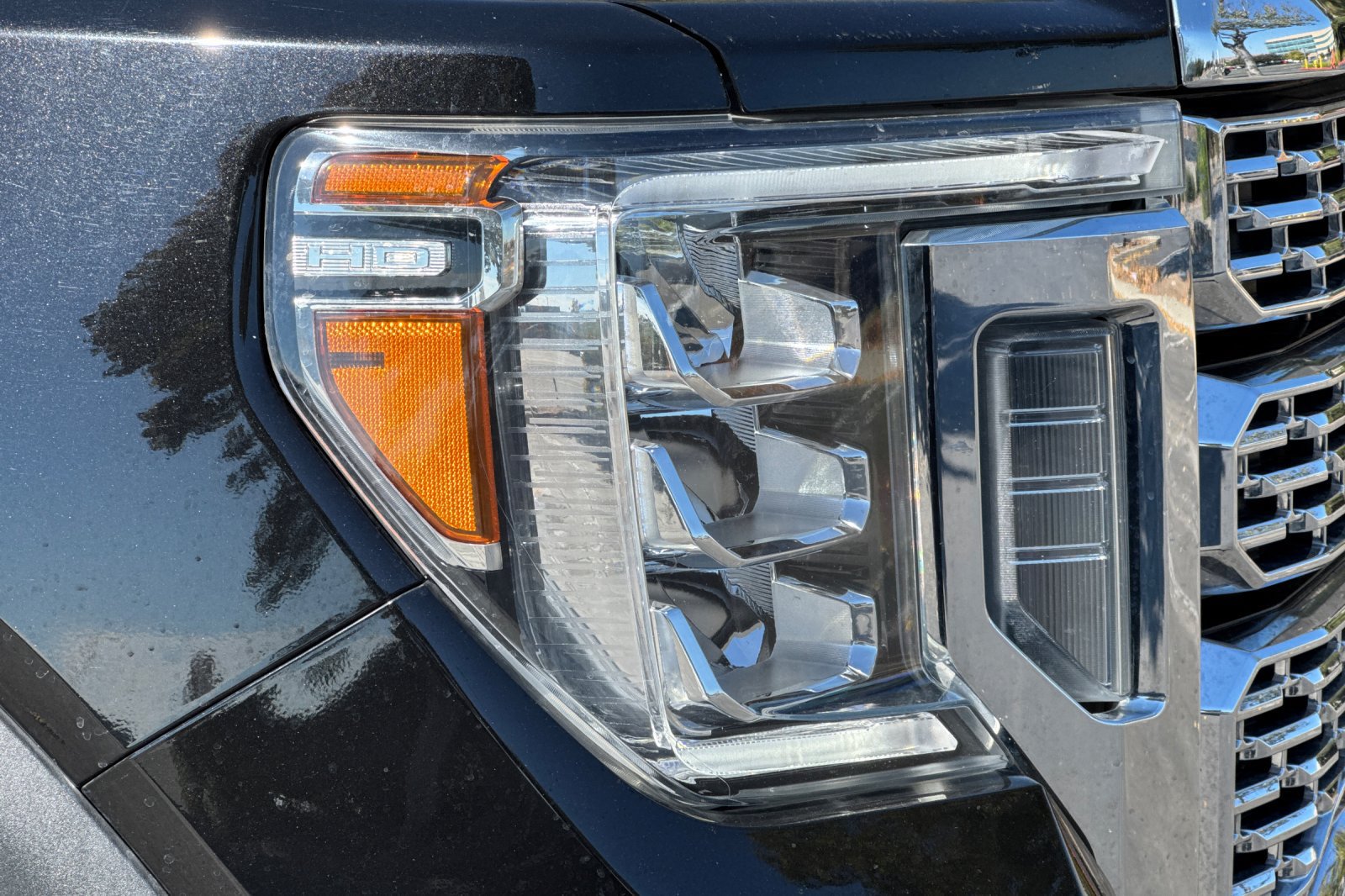 Used 2023 GMC Sierra 2500 Denali w/ Denali Black Diamond Edition AWD/4WD image 47