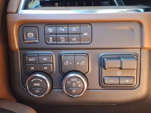 New 2026 Chevrolet Tahoe High Country AWD/4WD image 11