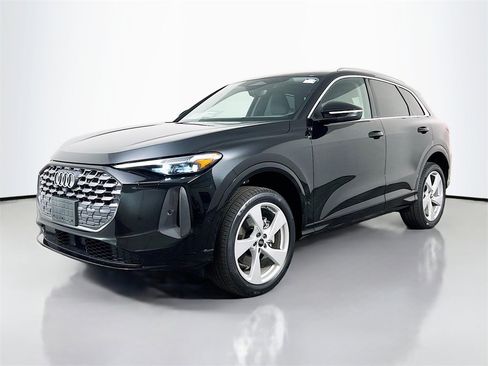 New 2025 Audi Q5 Premium Plus image 3