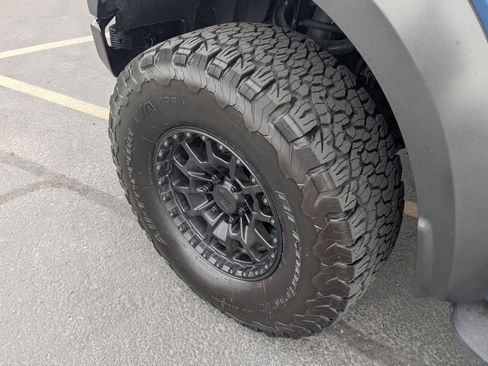 Used 2019 Ford F150 Raptor w/ Equipment Group 802A Luxury AWD/4WD image 39