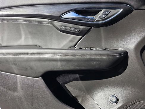 Used 2022 Buick Envision Essence w/ Technology Package I image 17