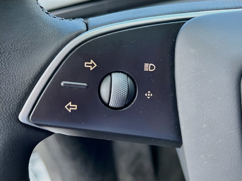 Used 2025 Tesla Model 3 Long Range RWD image 10