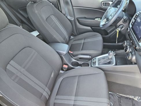 Used 2022 Hyundai Venue SEL w/ Cargo Package FWD image 12