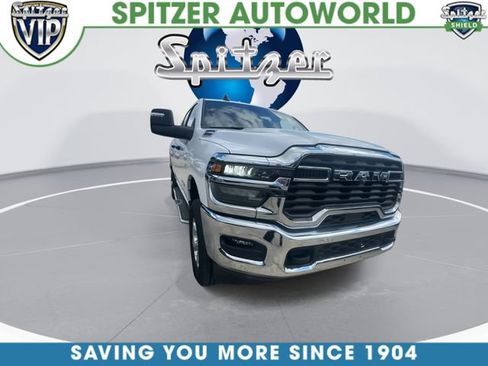 Used 2025 RAM 2500 Big Horn AWD/4WD image 2