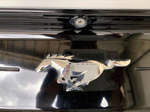 Used 2020 Ford Mustang Premium image 9