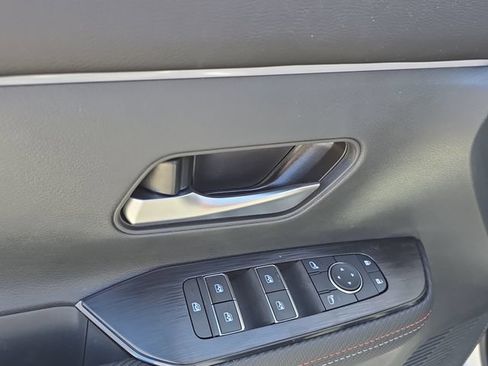 New 2026 Nissan Kicks SR FWD image 18