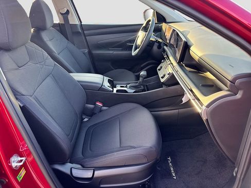 New 2025 Hyundai Tucson SE image 26