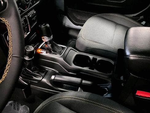 Used 2024 Jeep Wrangler Sport S w/ Convenience Group image 16