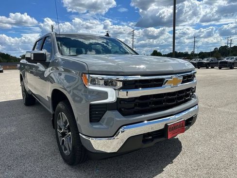 Used 2024 Chevrolet Silverado 1500 LT w/ Safety Package AWD/4WD image 4