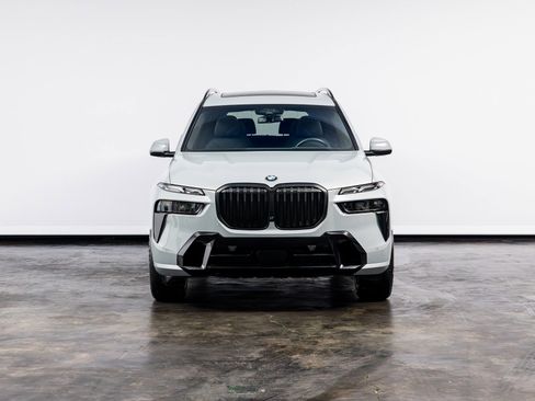 Used 2024 BMW X7 xDrive40i w/ M Sport Package image 2