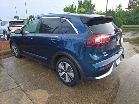 Used 2018 Kia Niro LX FWD image 4