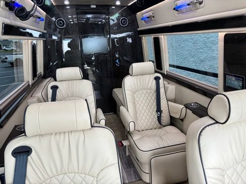 Used 2021 Mercedes-Benz Sprinter 3500 image 43