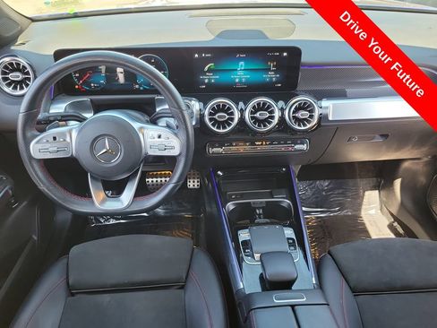Used 2020 Mercedes-Benz GLB 250 image 4