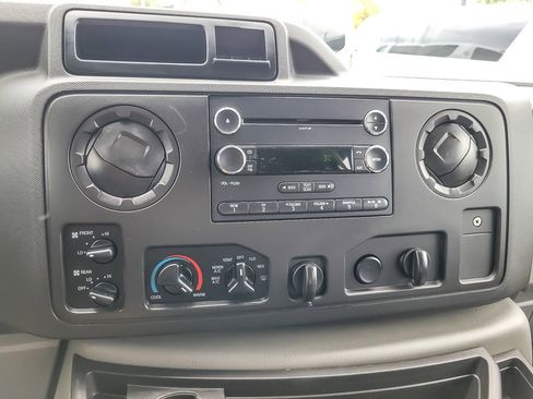 Used 2014 Ford E-350 and Econoline 350 Super Duty image 14