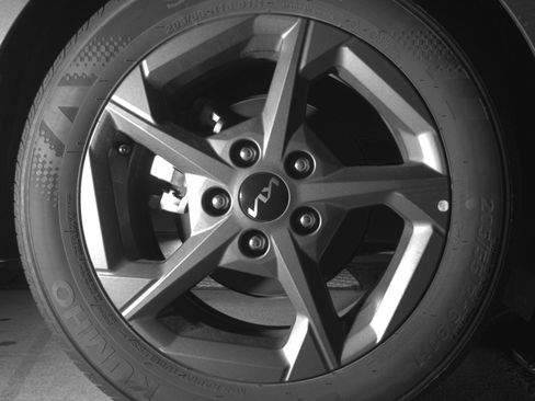 Used 2025 Kia K4 FWD image 15