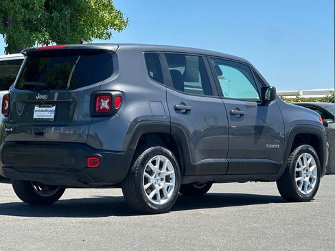 Certified 2023 Jeep Renegade Latitude AWD/4WD image 4