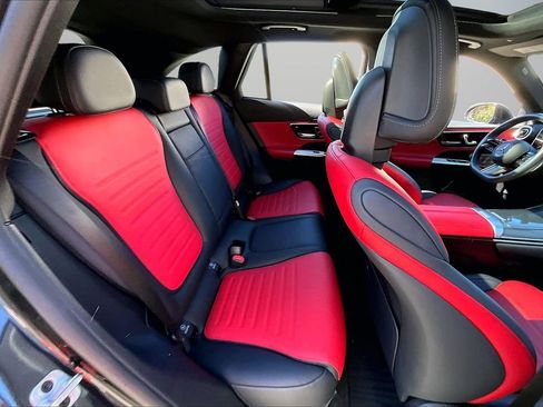 Used 2023 Mercedes-Benz GLC 300 image 25