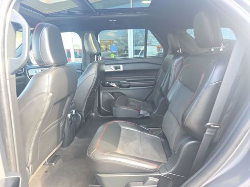 Certified 2023 Ford Explorer ST-Line w/ Class IV Trailer Tow Package image 37