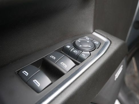 Used 2025 GMC Sierra 2500 SLT w/ SLT Convenience Package image 16