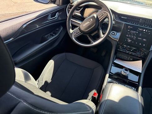 Used 2023 Jeep Grand Cherokee L Laredo w/ Luxury Tech Group I image 20