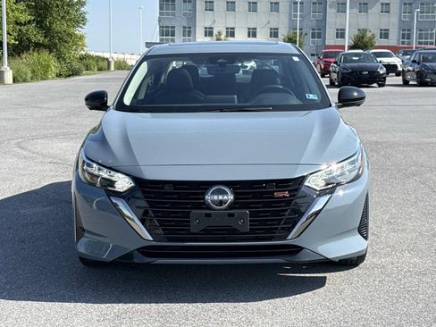 Used 2025 Nissan Sentra SR w/ SR Premium Package FWD image 29