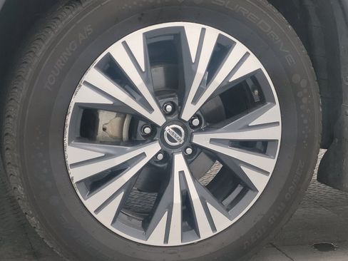 Used 2021 Nissan Rogue SV FWD image 31