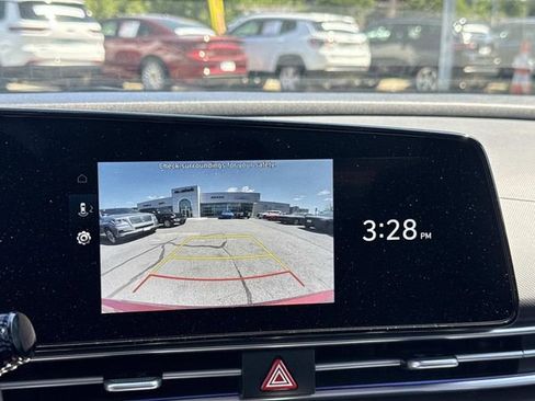 Used 2025 Hyundai Elantra SEL FWD image 23