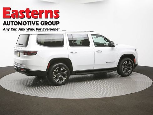 Used 2023 Jeep Wagoneer Series III w/ Preferred Equipment Group RWD image 40