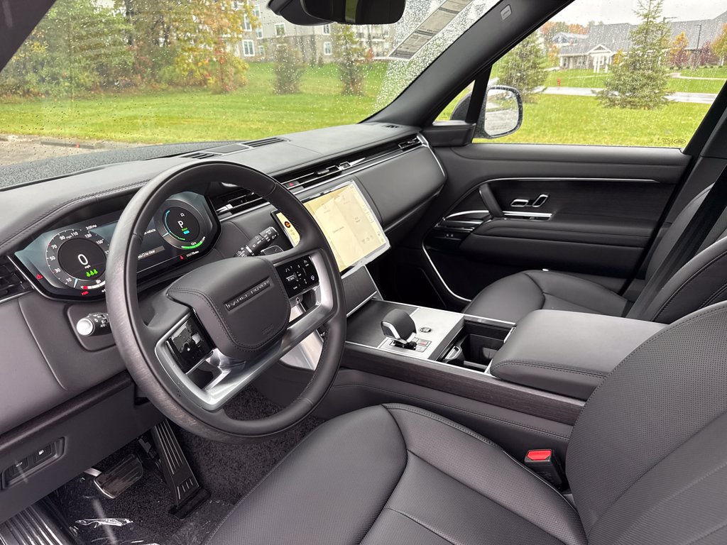 New 2025 Land Rover Range Rover SE AWD/4WD image 12