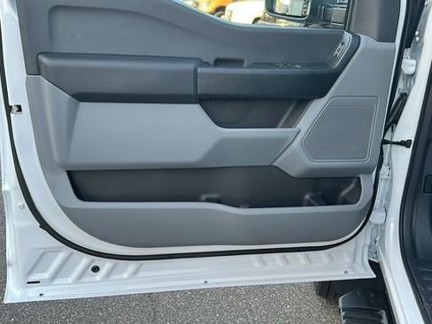 New 2025 Ford F550 2WD Regular Cab Super Duty image 8