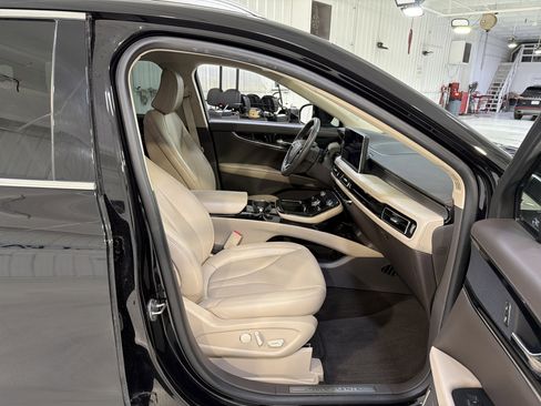 Used 2023 Lincoln Nautilus AWD w/ Premium Package image 13