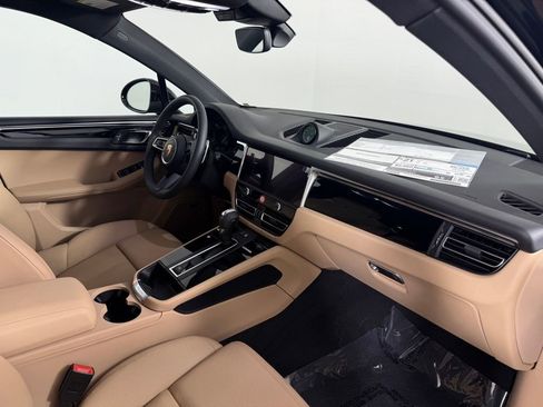 New 2026 Porsche Macan AWD/4WD image 15