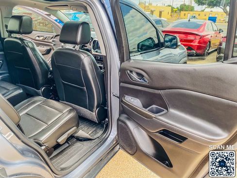 Used 2022 GMC Acadia SLT w/ Elevation Edition FWD image 14