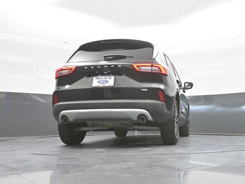 Certified 2026 Ford Escape SE w/ PHEV Premium Package FWD image 39
