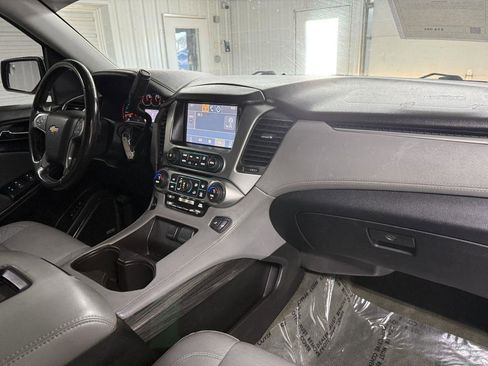 Used 2015 Chevrolet Suburban LT AWD/4WD image 38