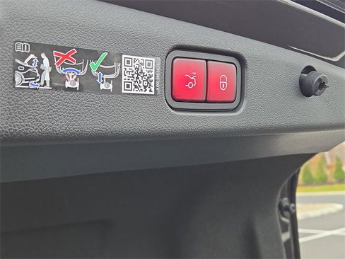 New 2026 Mercedes-Benz E 350 4MATIC Sedan image 29