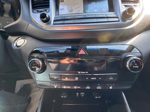 Used 2016 Hyundai Tucson Limited image 16