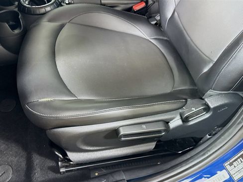 Used 2017 MINI Cooper 4-Door Hardtop FWD image 24