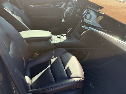 Used 2020 Cadillac XT6 Premium Luxury image 10