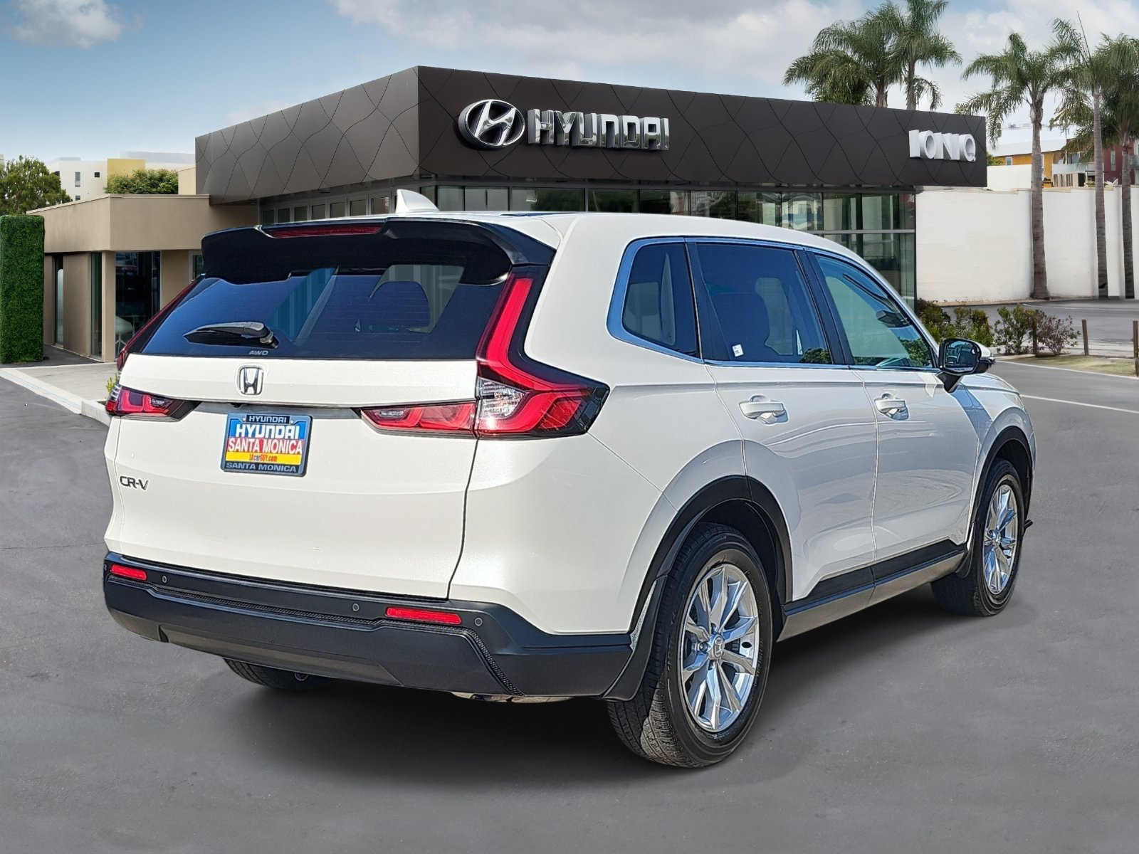 Used 2024 Honda CR-V EX-L image 3