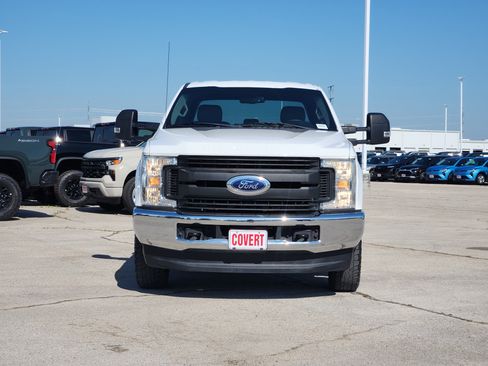 Used 2017 Ford F250 XL w/ Power Equipment Group AWD/4WD image 2