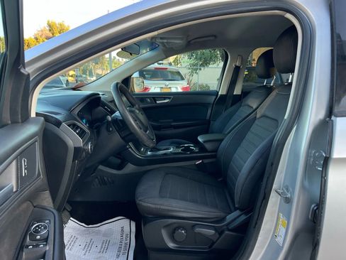 Used 2017 Ford Edge SE FWD image 14