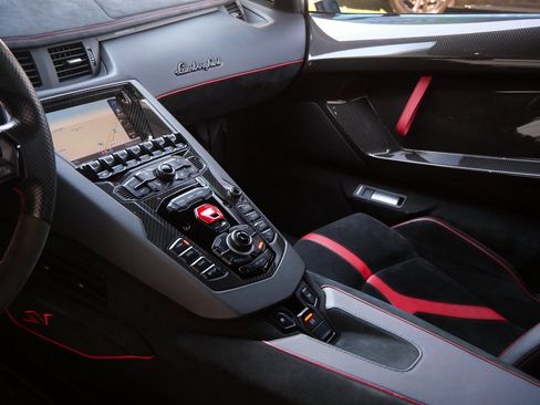 Used 2016 Lamborghini Aventador LP 750-4 Superveloce image 25