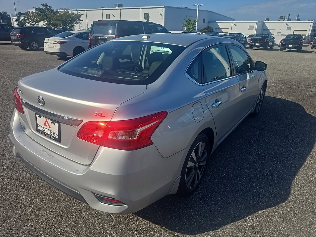 Used 2016 Nissan Sentra SL w/ Technology Package FWD image 5