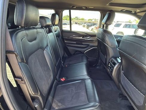 Used 2022 Jeep Grand Cherokee Altitude image 29