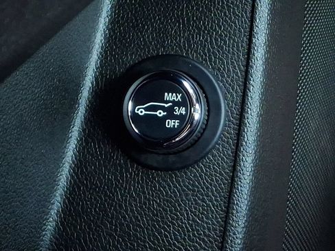Used 2023 Chevrolet Traverse LT w/ LPO, Floor Liner Package AWD/4WD image 26